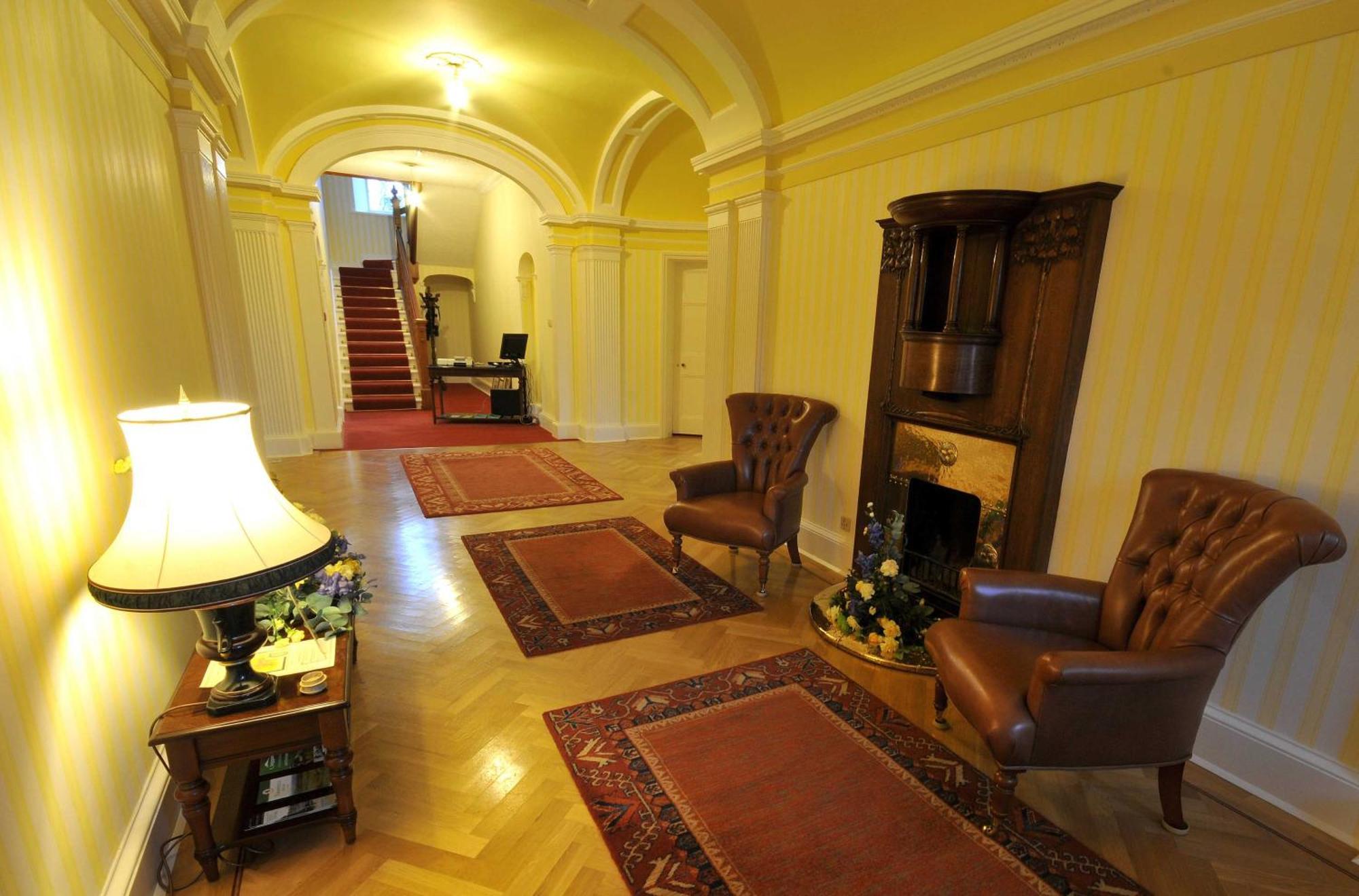 Woodland House Hotel Dumfries Eksteriør bilde